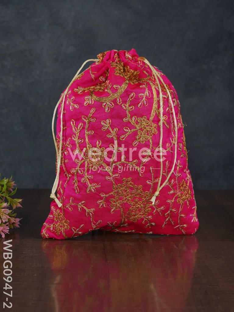 String Bag with Floral Embroidery - WBG0947