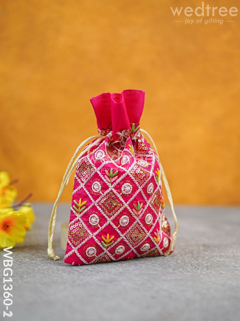 String Bag with Floral Embroidery - WBG1360