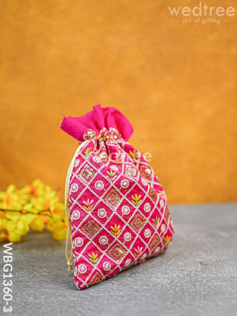 String Bag with Floral Embroidery - WBG1360