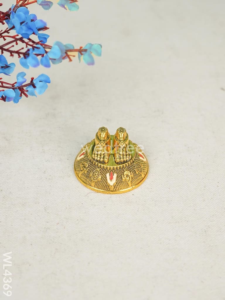 Swarna Golu 4 - Gold Oxidized Golu Padi & Zinc Alloy Murtis - WL4369