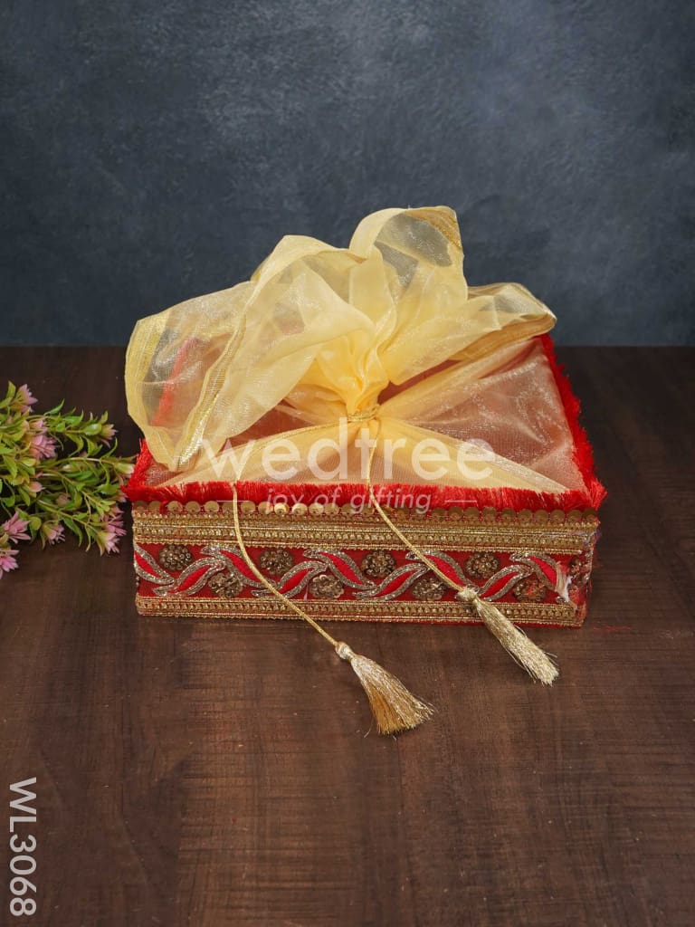 Trousseau Basket with Golden Lace Work - Set of 3 - WL3068