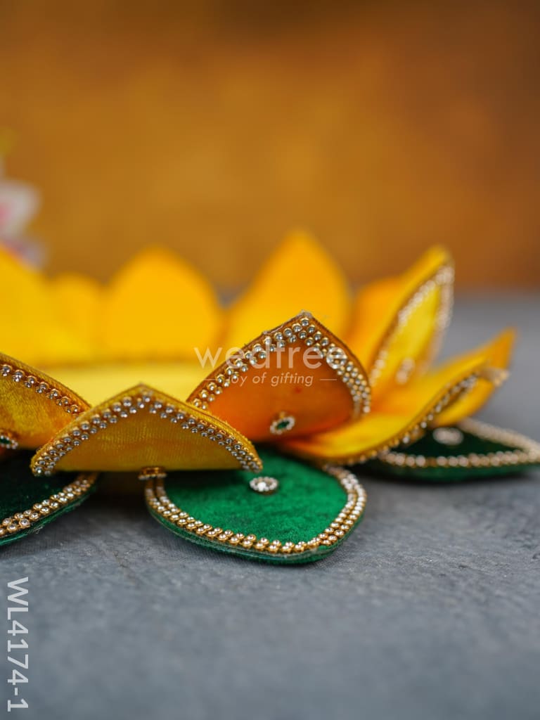 Velvet Lotus Base - WL4174