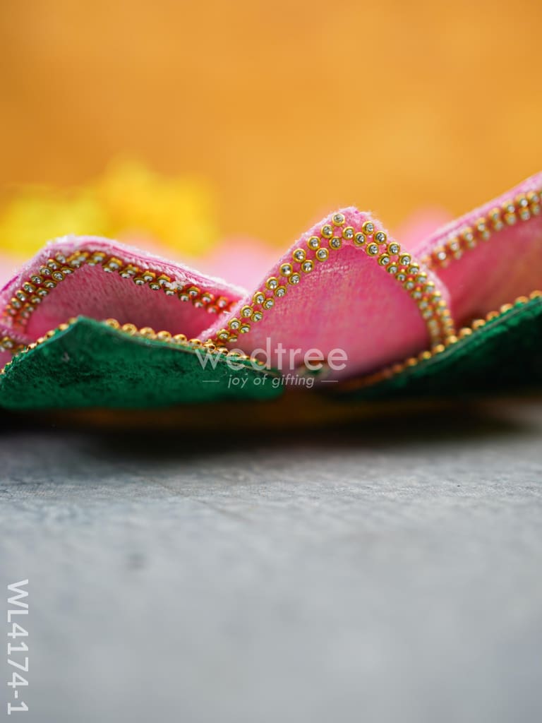 Velvet Lotus Base - WL4174
