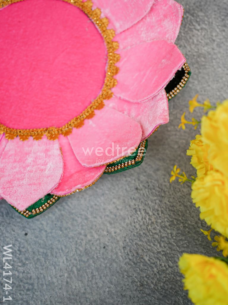 Velvet Lotus Base - WL4174