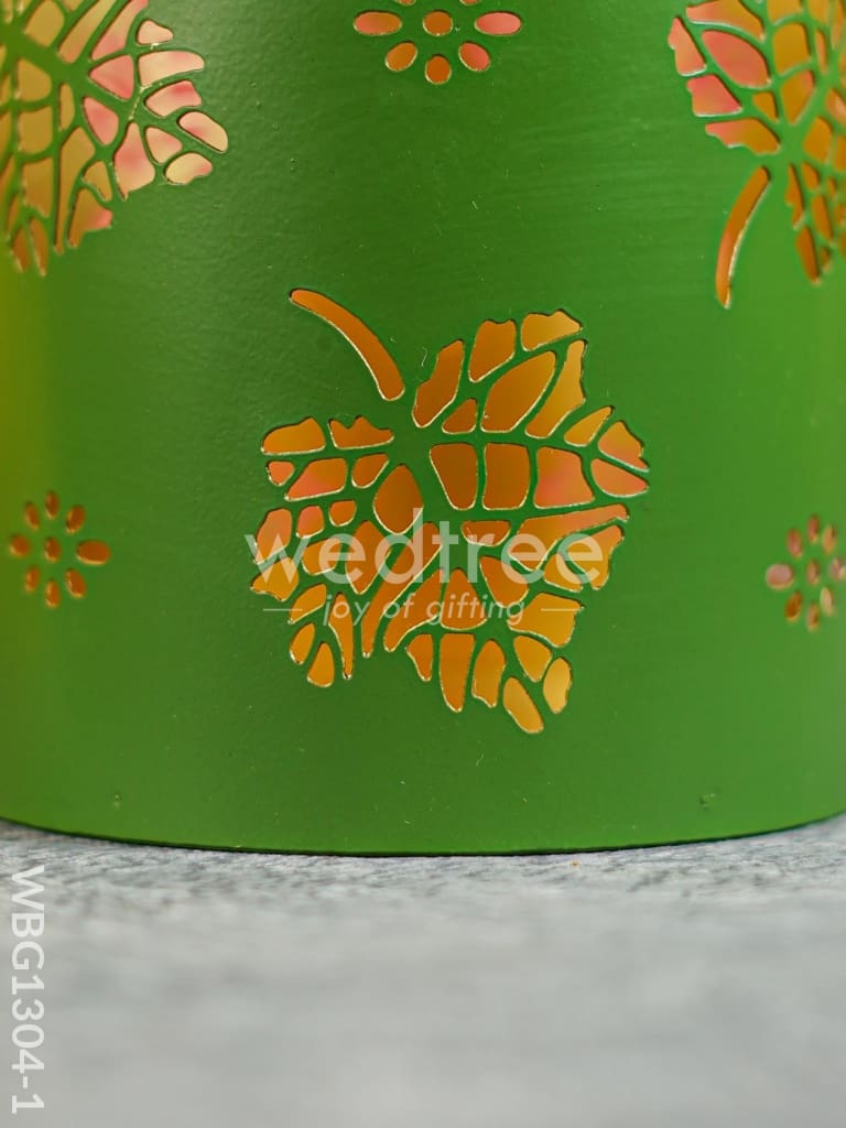 Votive with Leaf Design - WBG1304