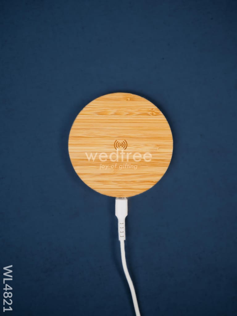 Wangari - Bamboo Wireless Charger with USB - 15W - Olive - WL4821