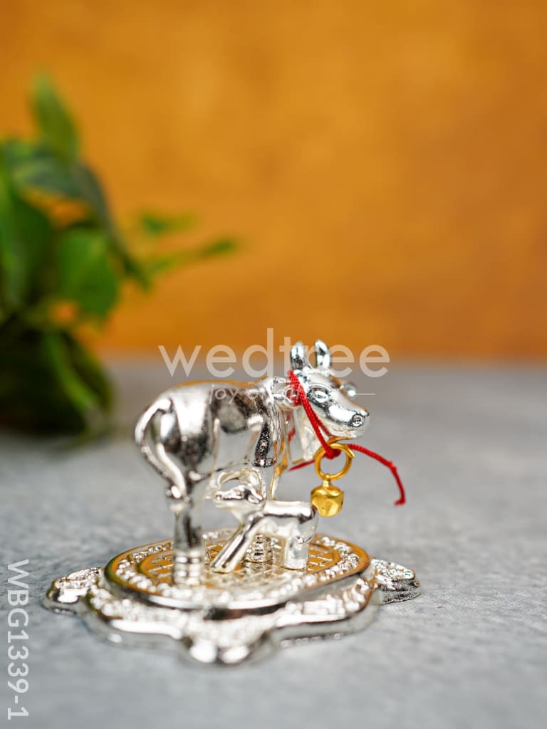 White Metal Cow - WBG1339