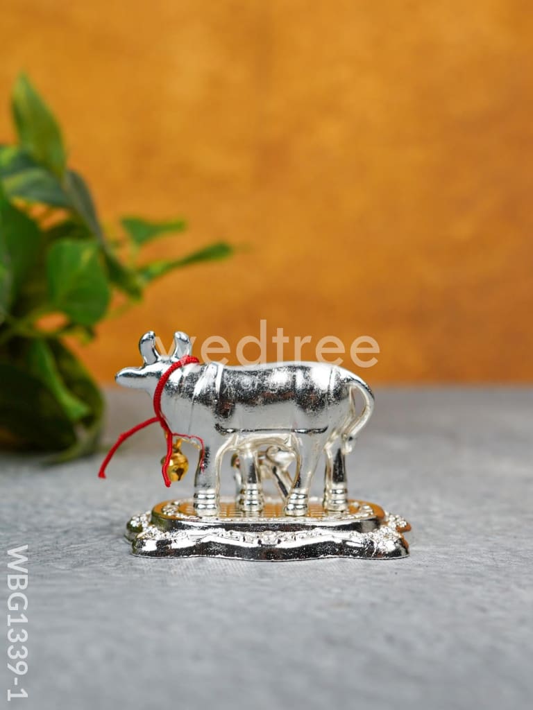 White Metal Cow - WBG1339