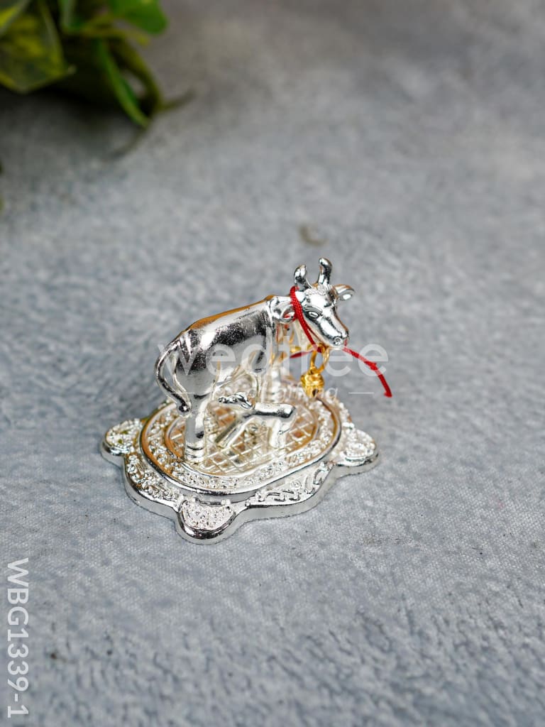 White Metal Cow - WBG1339