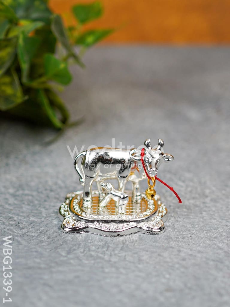 White Metal Cow - WBG1339