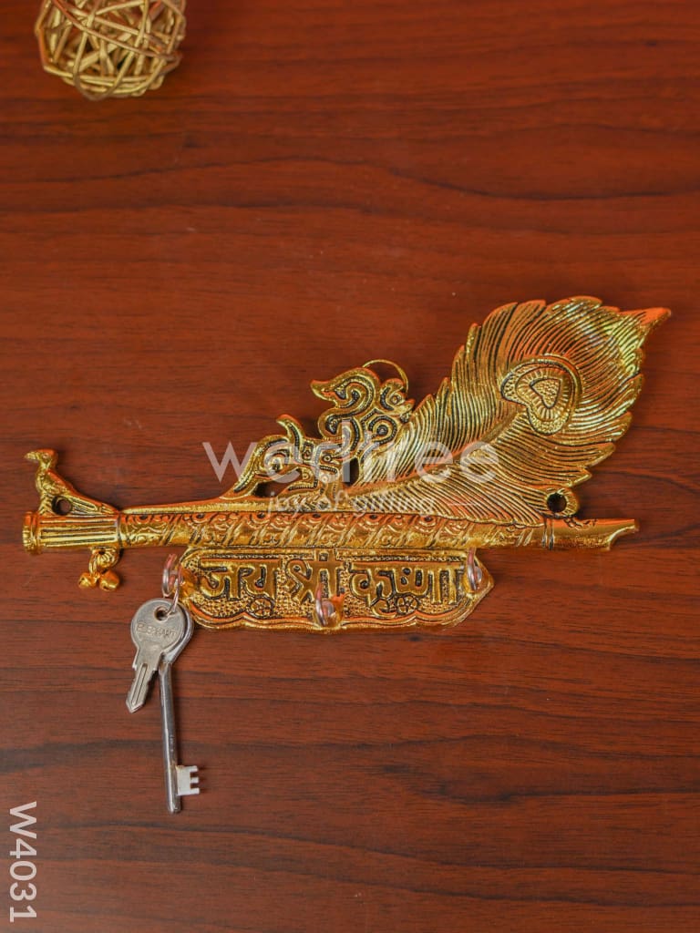 White metal Flute key hanger gold finish - W4031