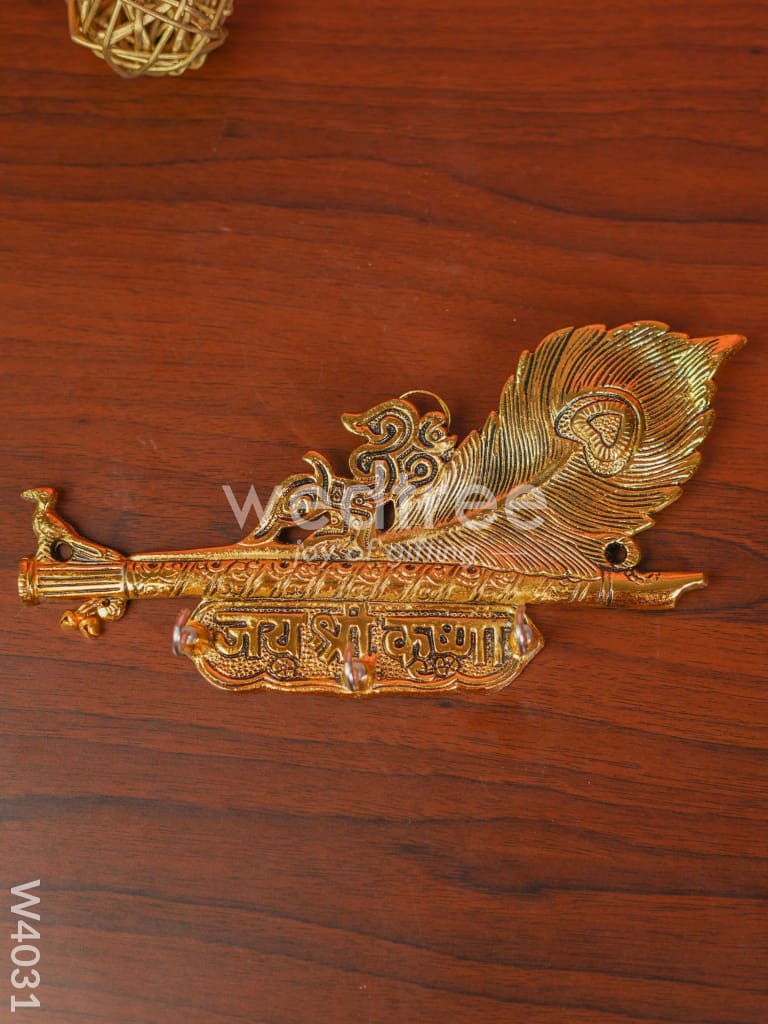 White metal Flute key hanger gold finish - W4031
