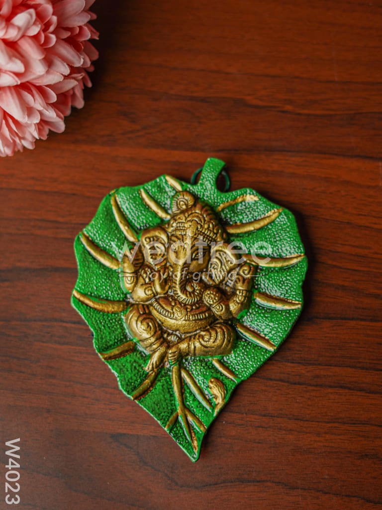 White metal green leaf ganesha hanging - W4023