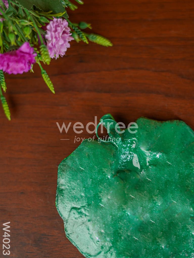 White metal green leaf ganesha hanging - W4023