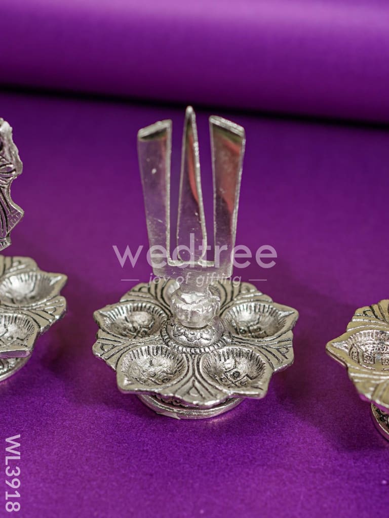 White Metal Shanku Chakra Diya - WL3918