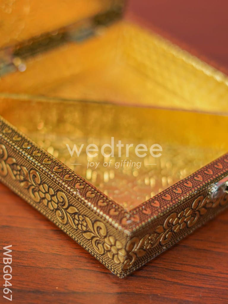 Wooden Dry Fruit Box with Oxidized Finish - Flower (6x6) - WBG0467