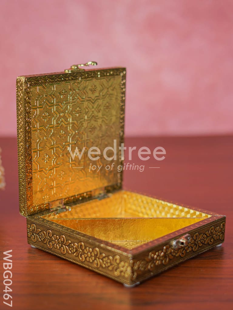 Wooden Dry Fruit Box with Oxidized Finish - Flower (6x6) - WBG0467
