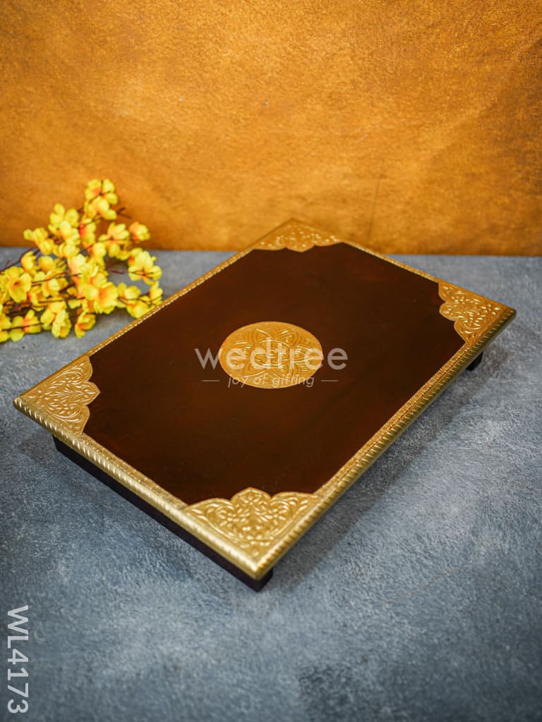 Wooden Manai with Brass Finish (20 x 15) - WL4173