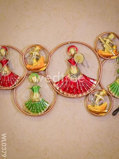 9 Circle dolls with musical instruments - WL0379
