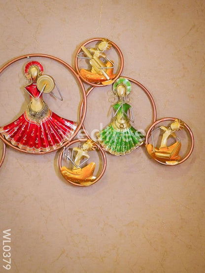 9 Circle dolls with musical instruments - WL0379