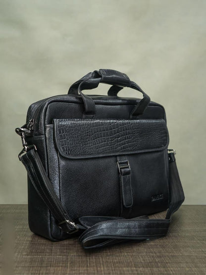 Laptop Bag in Leather with Gold Flap - Black - BCG0008