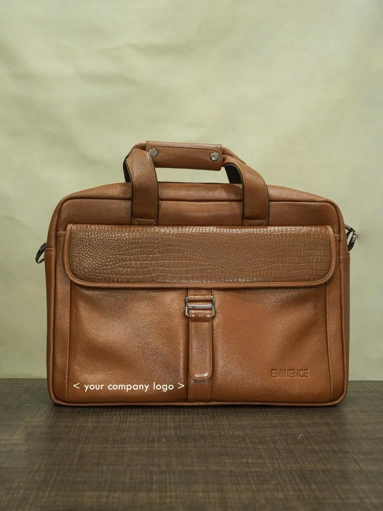 Laptop Bag in Leather with Gold Flap - Light Brown - BCG0009
