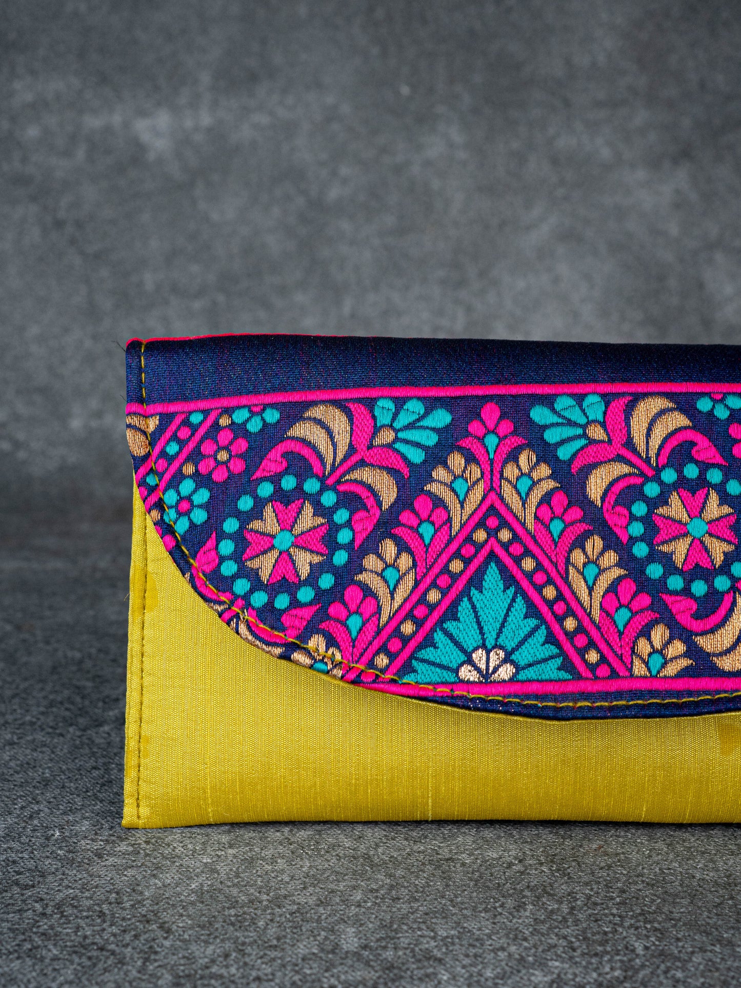 Designer Clutch Purse - WBG1613