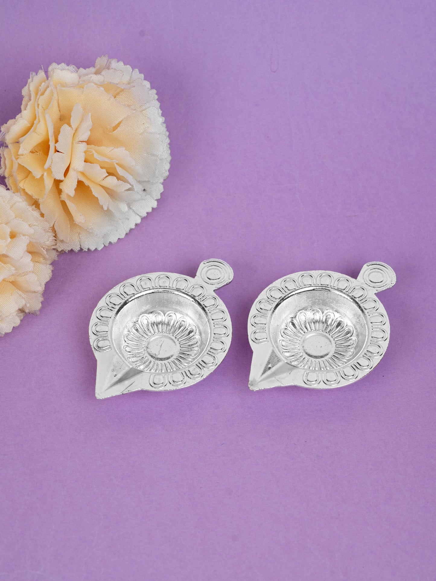 Zinc Alloy Diya Set of 2 - Silver - WBG1789-2