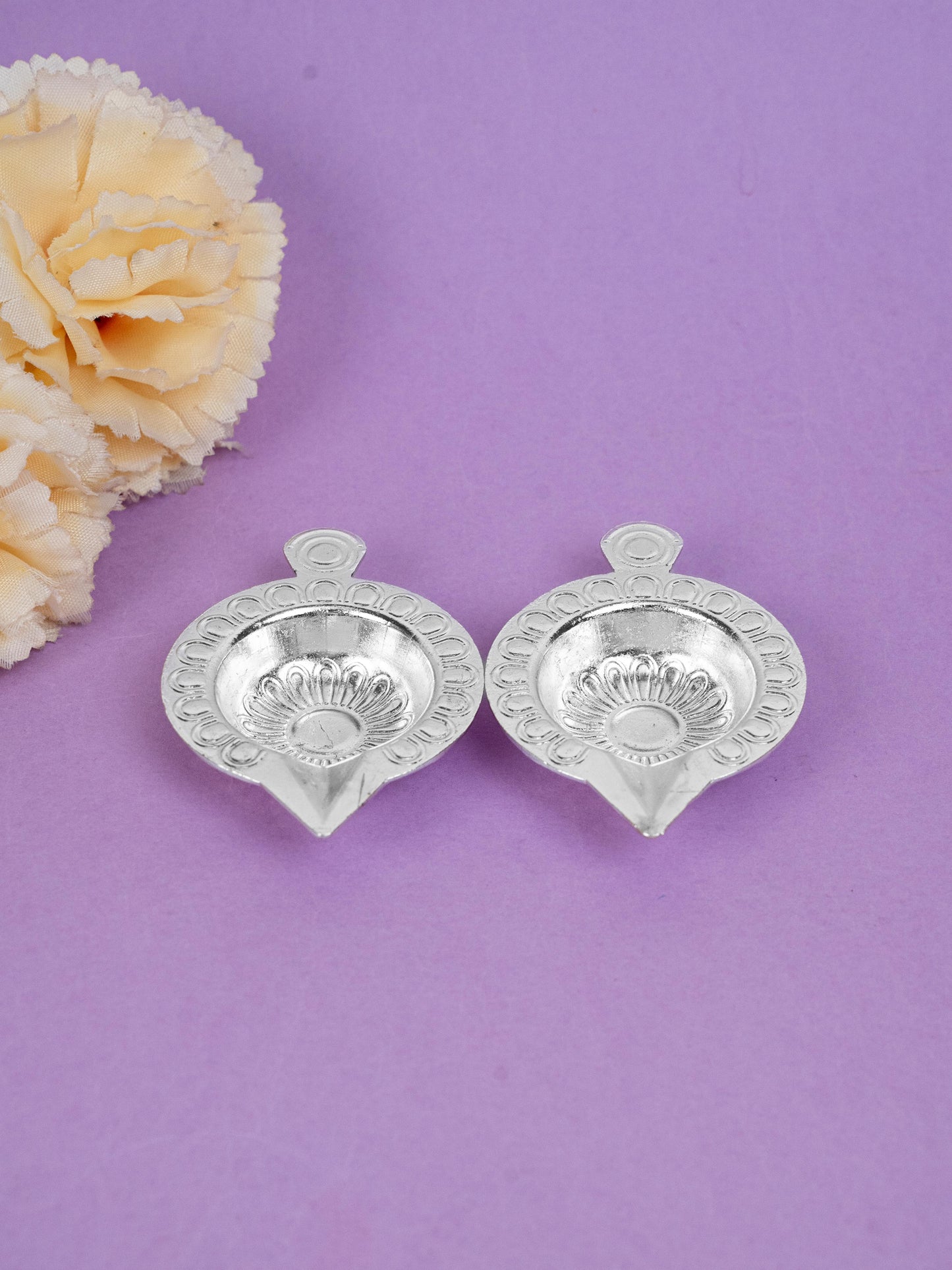 Zinc Alloy Diya Set of 2 - Silver - WBG1789-2