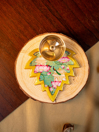 Brass Diya with Leaf - WBG1842