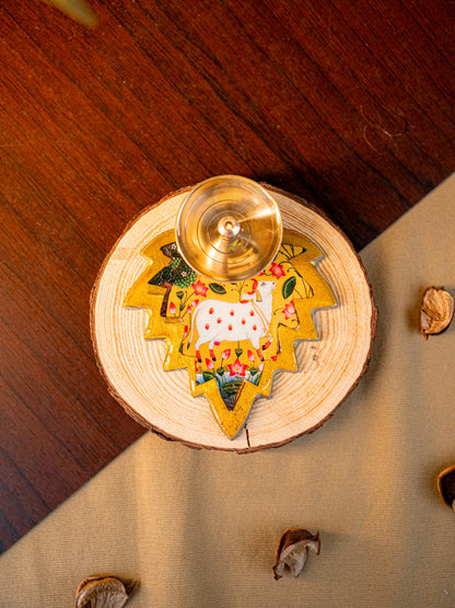Brass Diya with Leaf - WBG1842