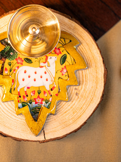Brass Diya with Leaf - WBG1842