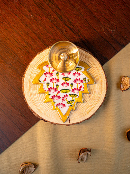Brass Diya with Leaf - WBG1842