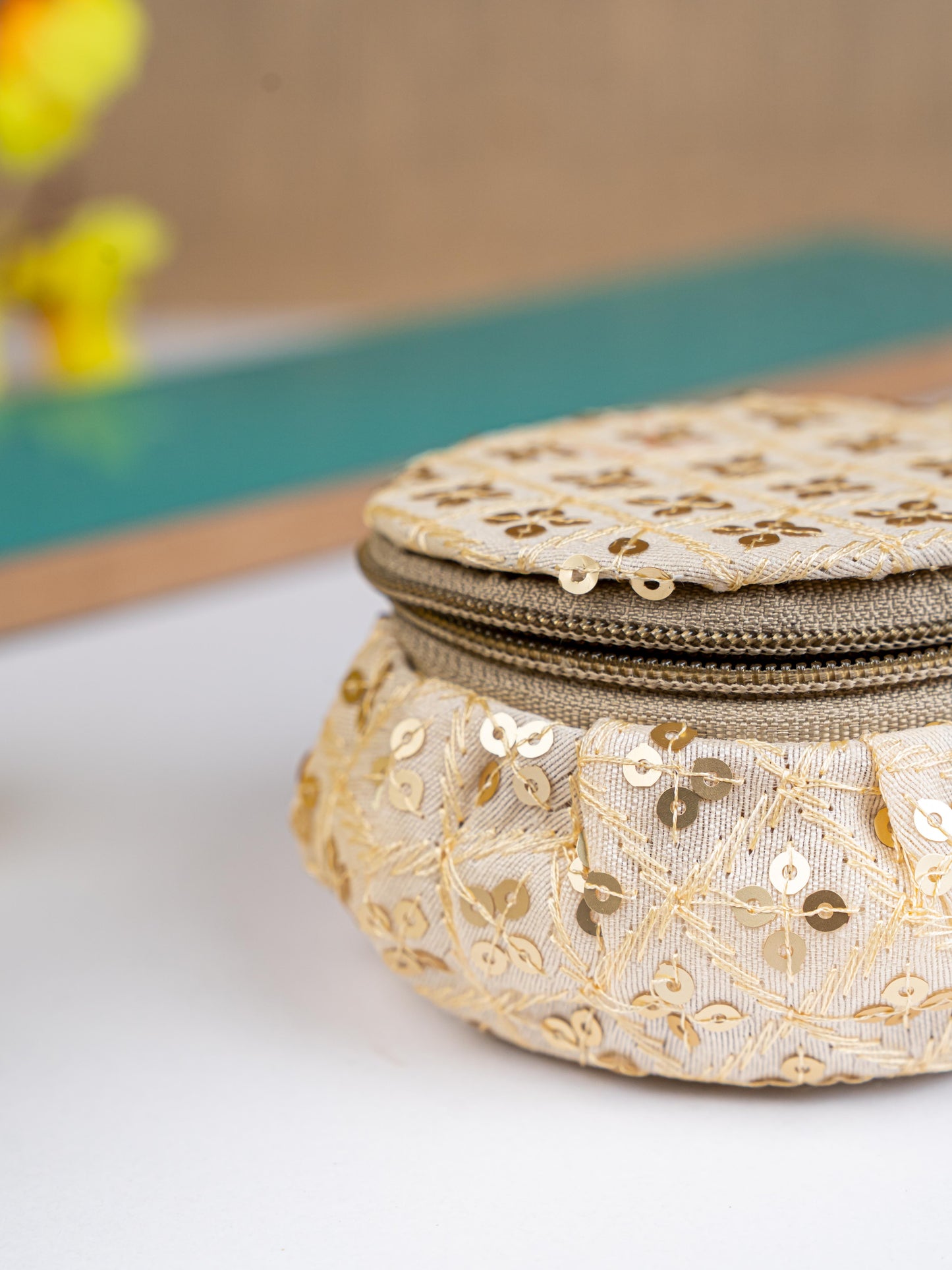 Round Embroidered Bangle Box - WBG1846