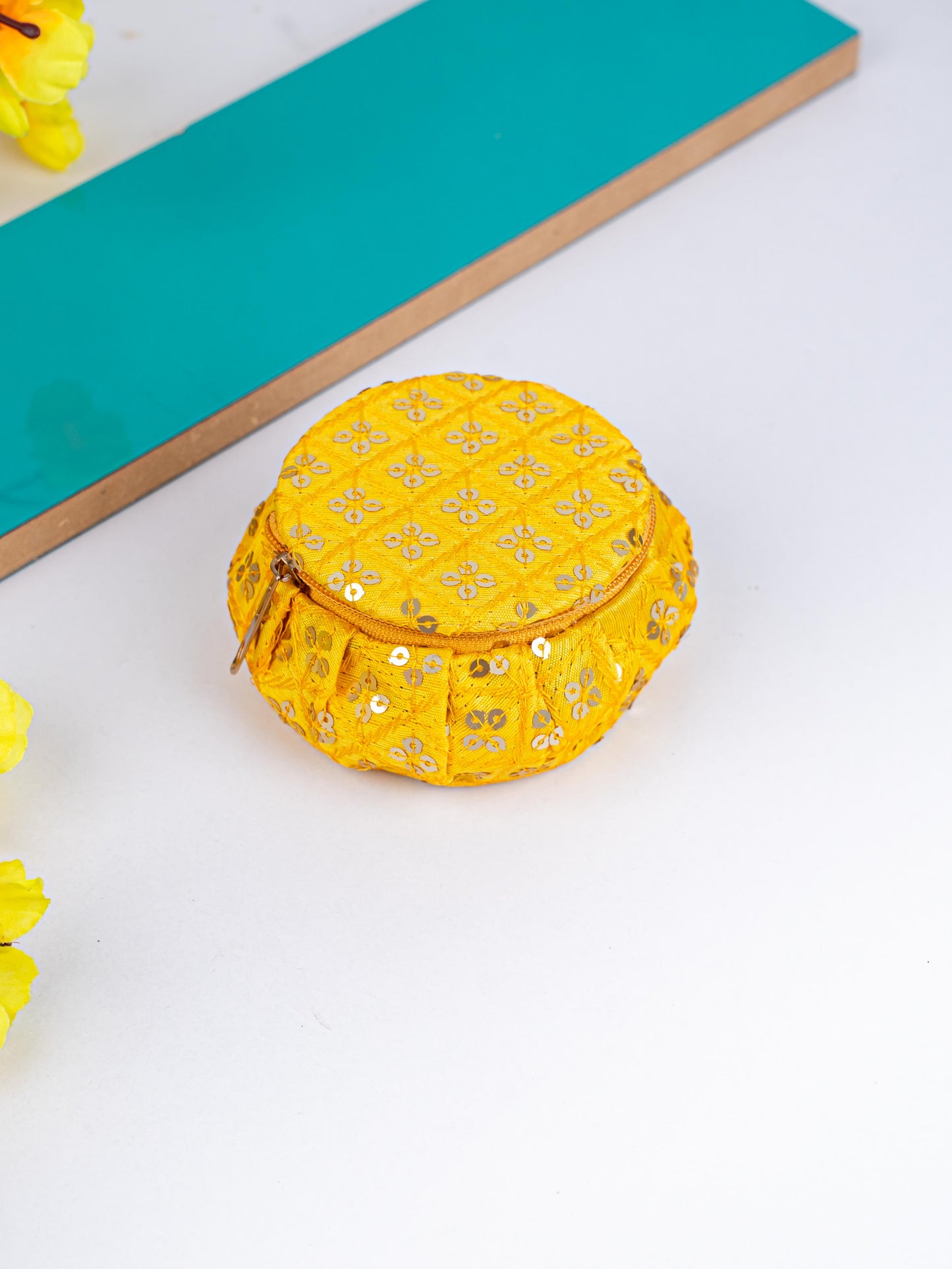 Round Embroidered Bangle Box - WBG1846