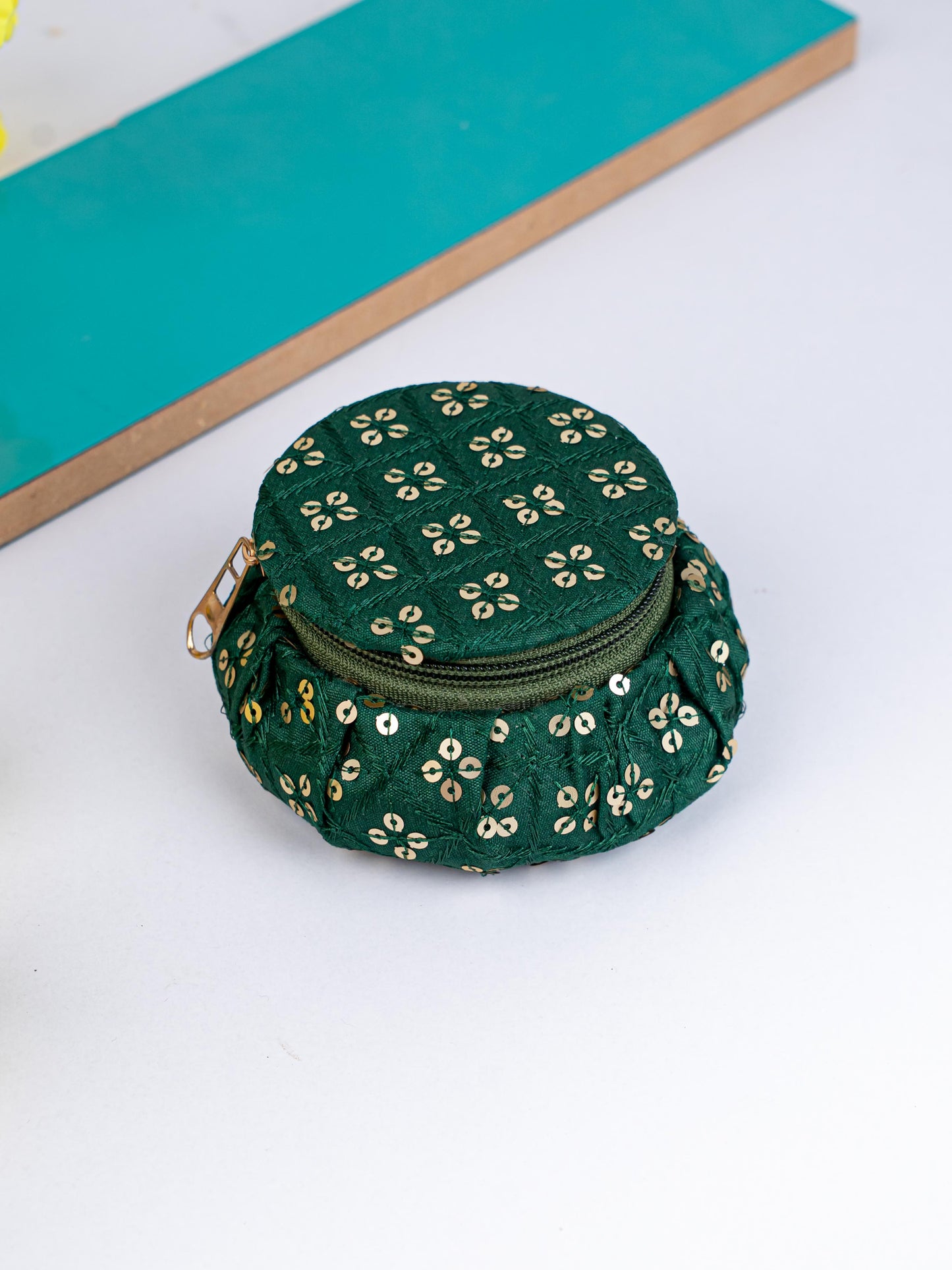 Round Embroidered Bangle Box - WBG1846