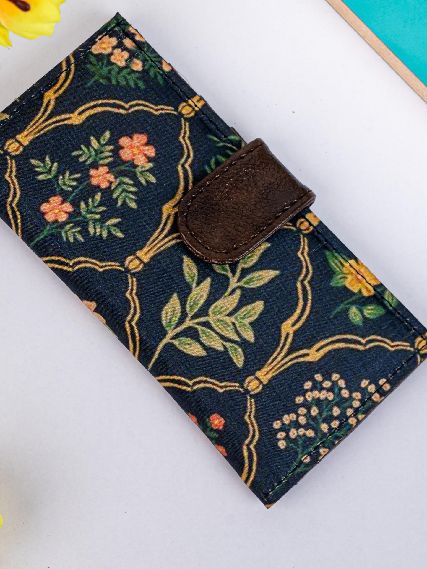 Designer Handy  Pouch with Clasp lock - WBG1848