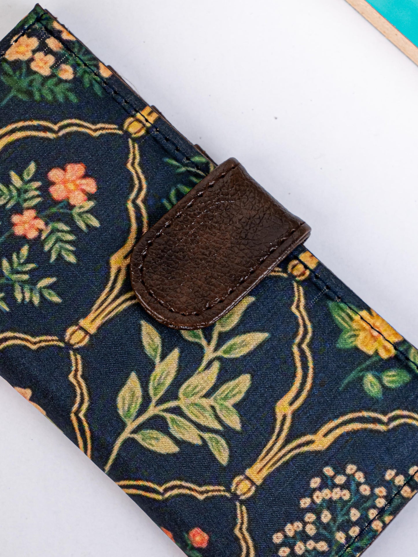 Designer Handy  Pouch with Clasp lock - WBG1848