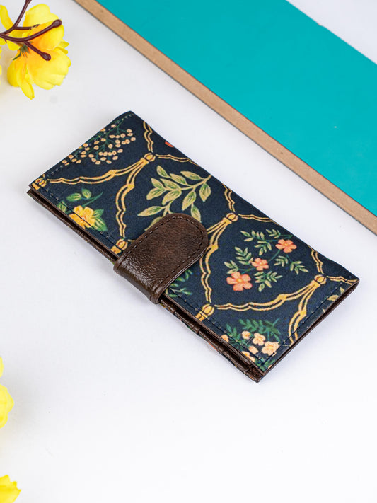 Designer Handy  Pouch with Clasp lock - WBG1848