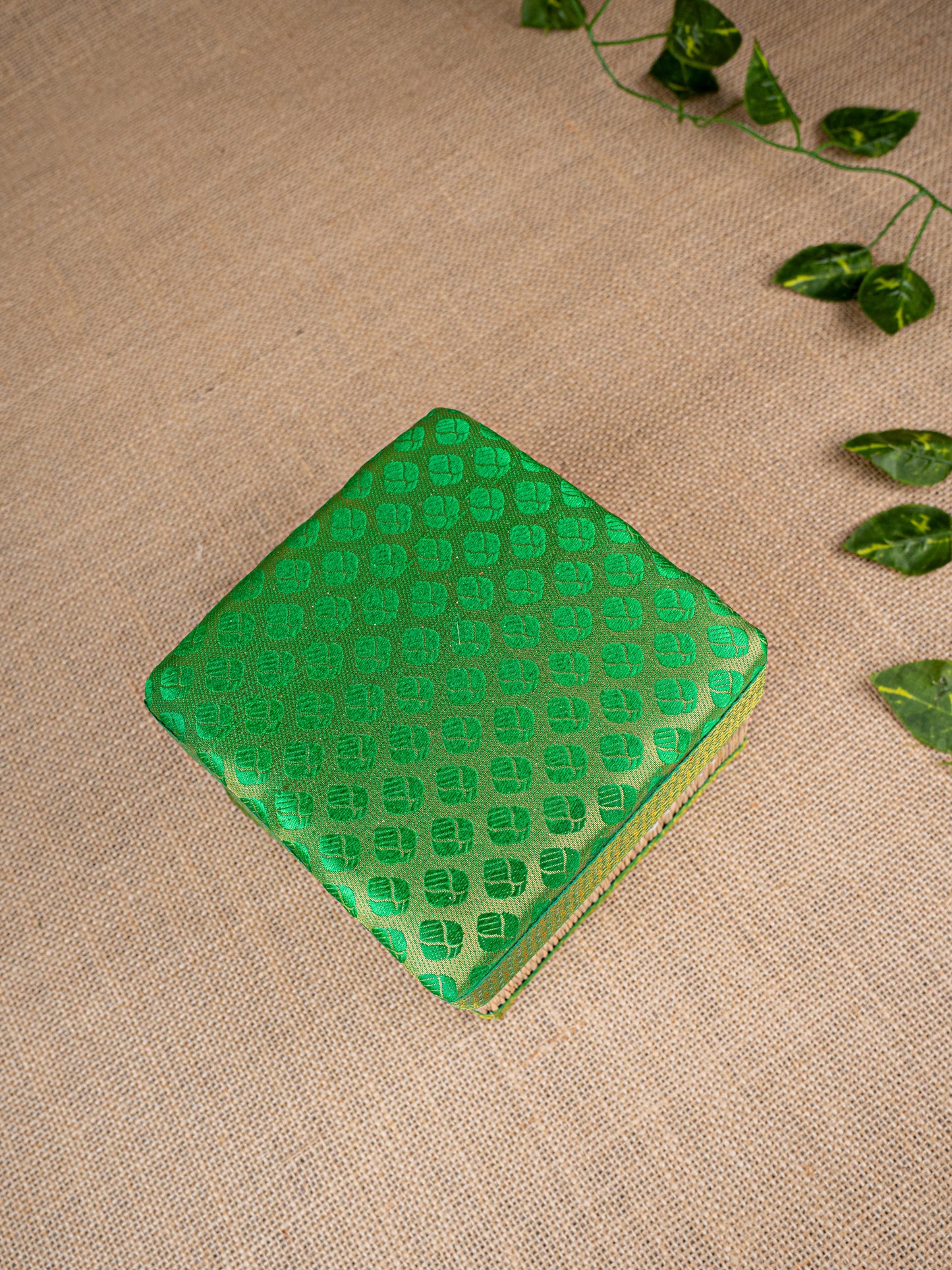 Korai Box - 6x6 inch - WL4916