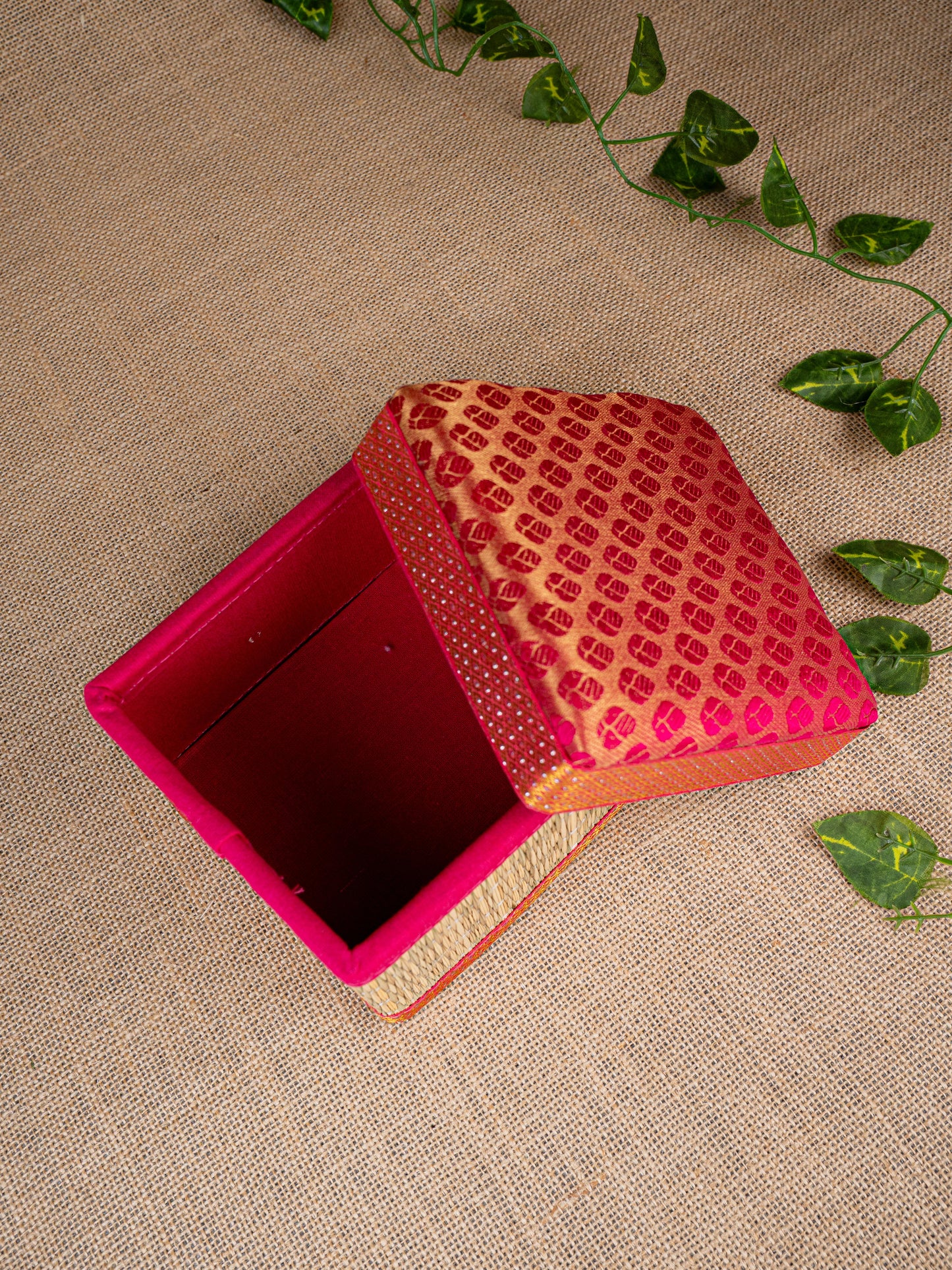 Korai Box - 6x6 inch - WL4916
