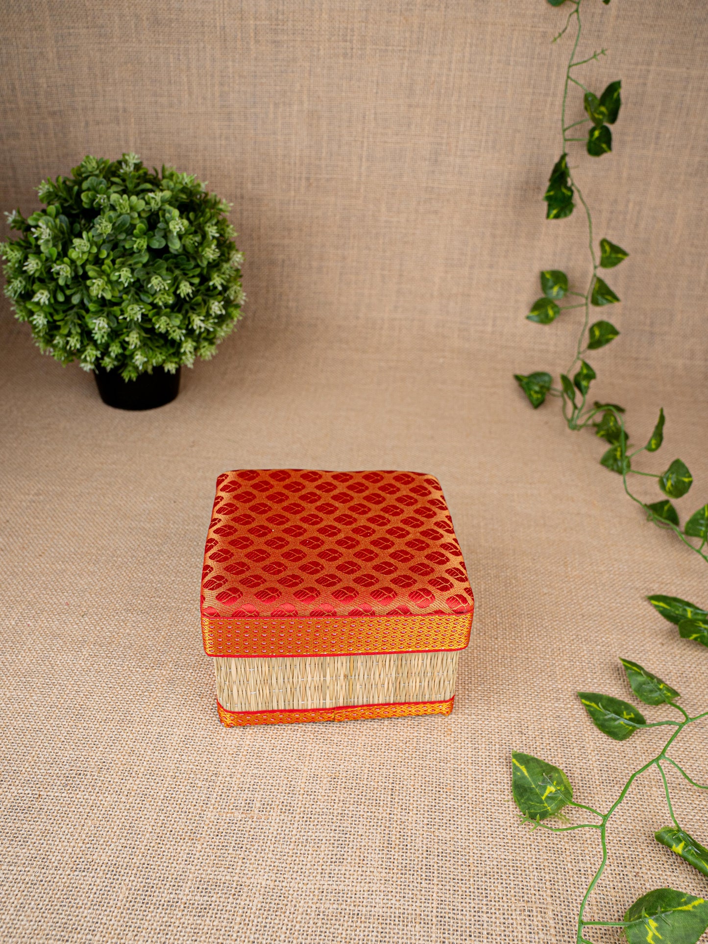 Korai Box - 6x6 inch - WL4916