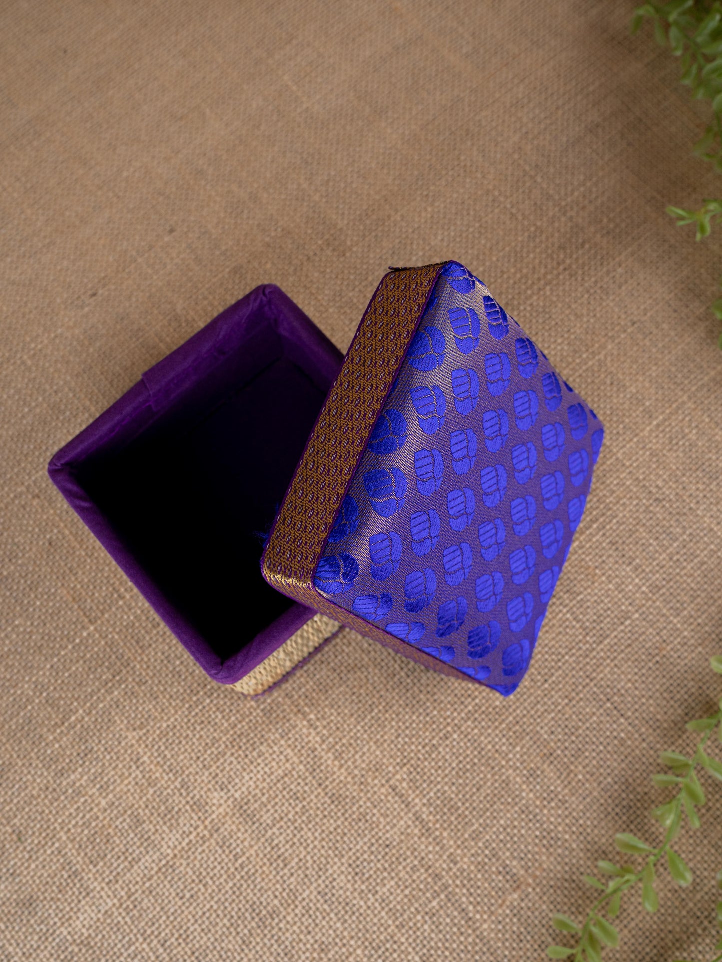 Korai Box - 4x4 inch - WBG1910