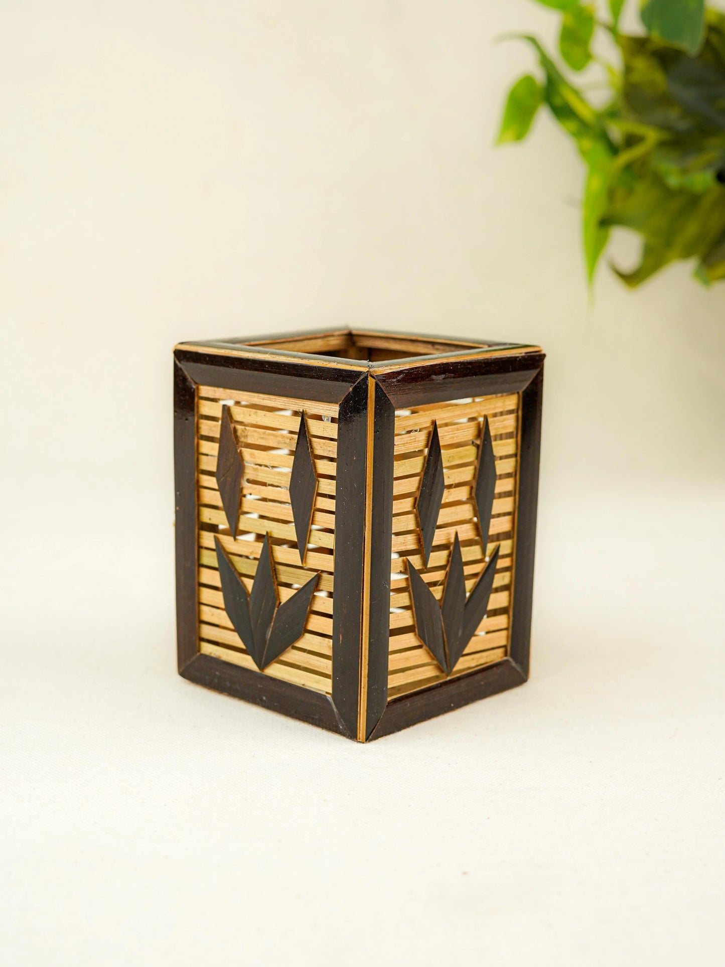 Bamboo - Pen Stand - 4 inch - WBG1957