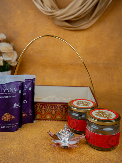 Deepavali: Tray with Set of 2 Glass Jar, 100Gms Cashew, Almond & German Silver Ganesha - WDC0009