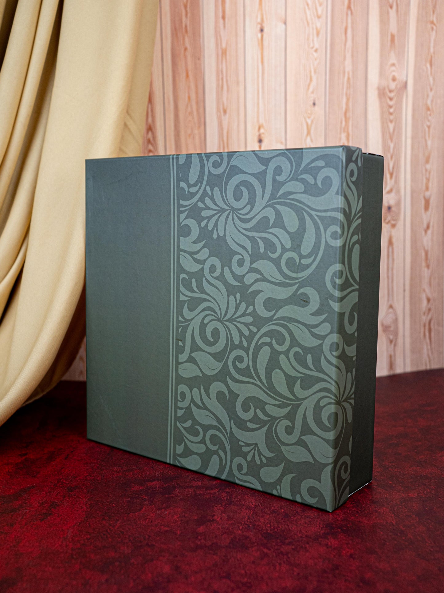 Deepavali: Box with Brass Urli, Flower Diya with Diffuser Oil - WDC0019