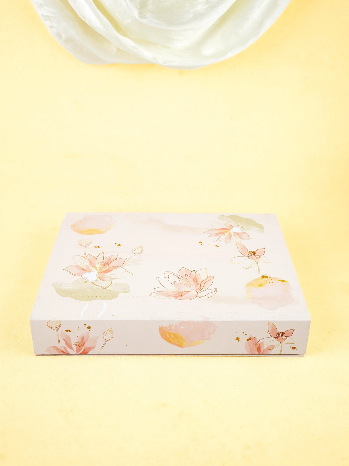 Deepavali: Box with Dry Fruit Box, Flower Agarvathi, Insence Sticks & Dry Fruits - WDC0032