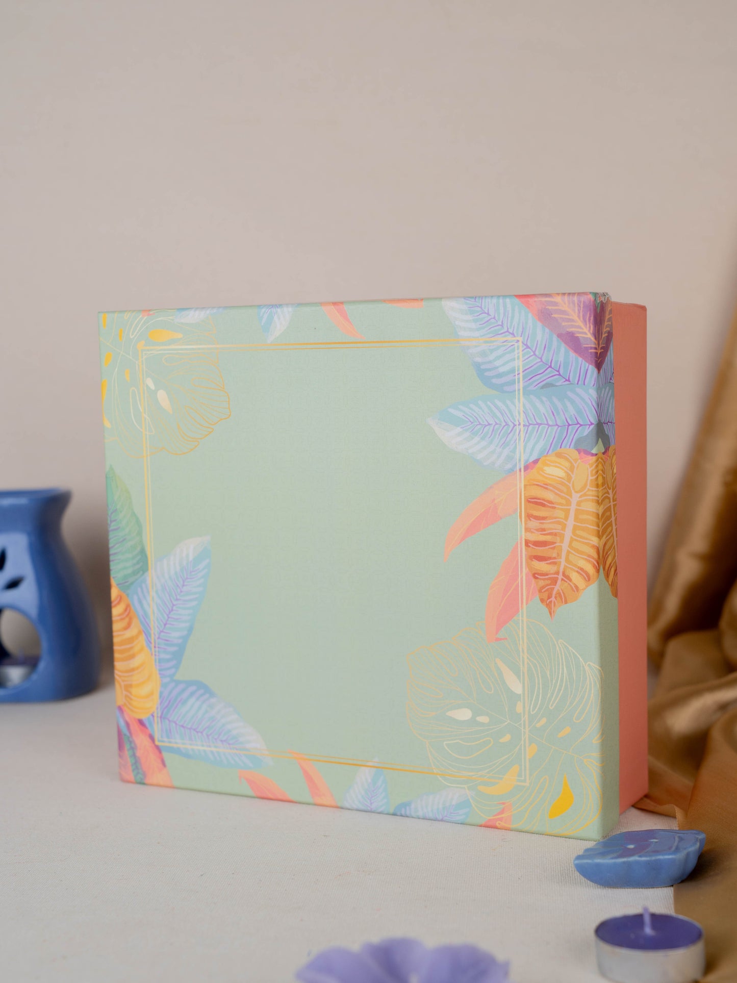 Deepavali: Mudivili Box with Flask & Diary with Pen Set & Tea Coaster - WDC0008