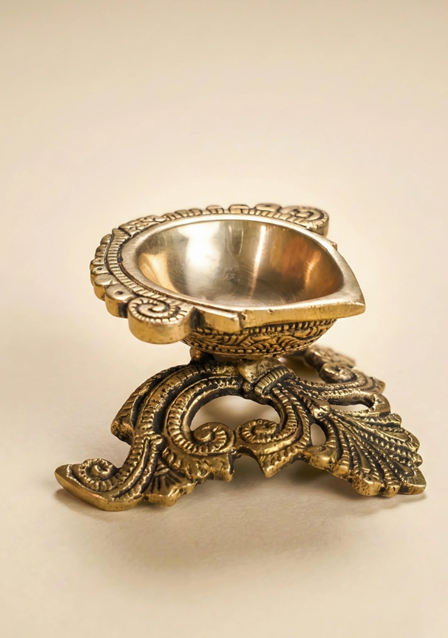 Brass Decorative Diya - Antique - WL2095-2