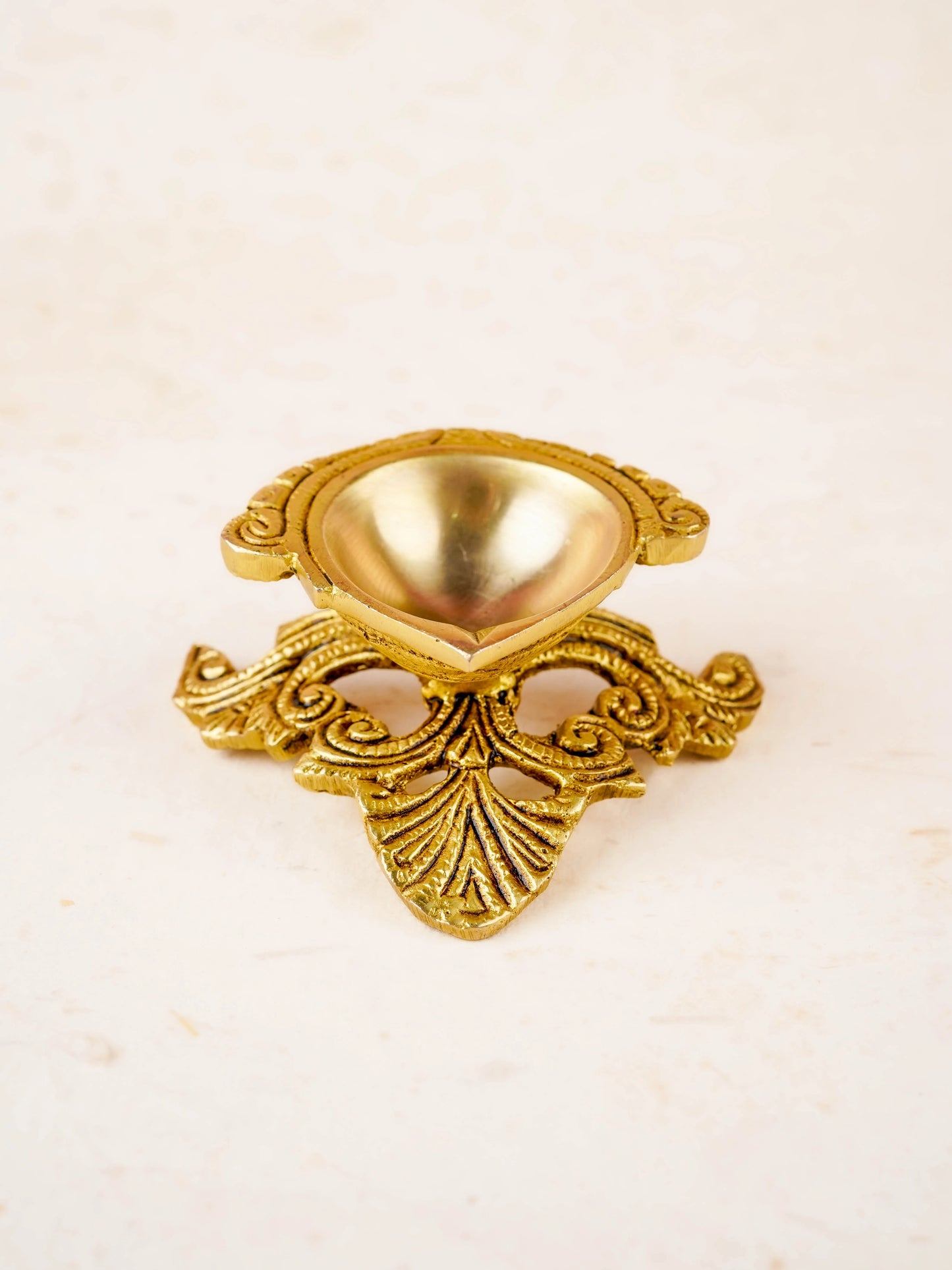 Brass Decorative Diya - Gold Finish - WL2095-1